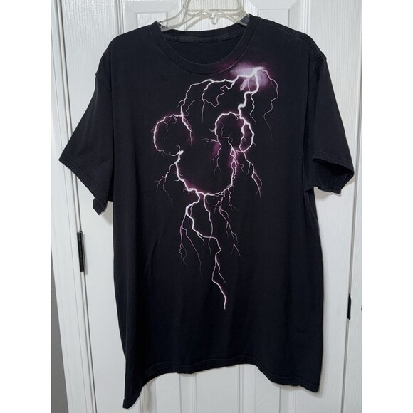 Disneyland Resort Men's T shirt size XL Black Lighting Mickey Mouse Disney - Picture 1 of 5